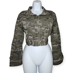 Periscope Cropped Camouflage Jacket